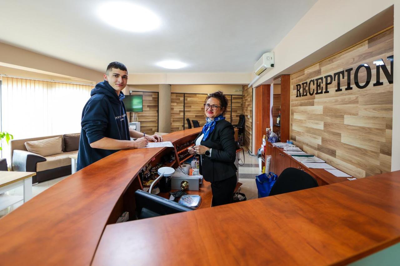 Family Hotel Гоце-Делчев Экстерьер фото